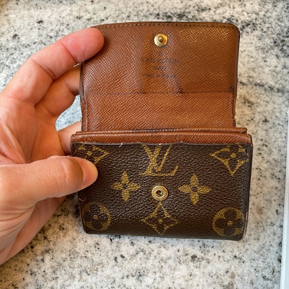SOLD• Louis Vuitton Monogram Card Case - Picture 3 of 12